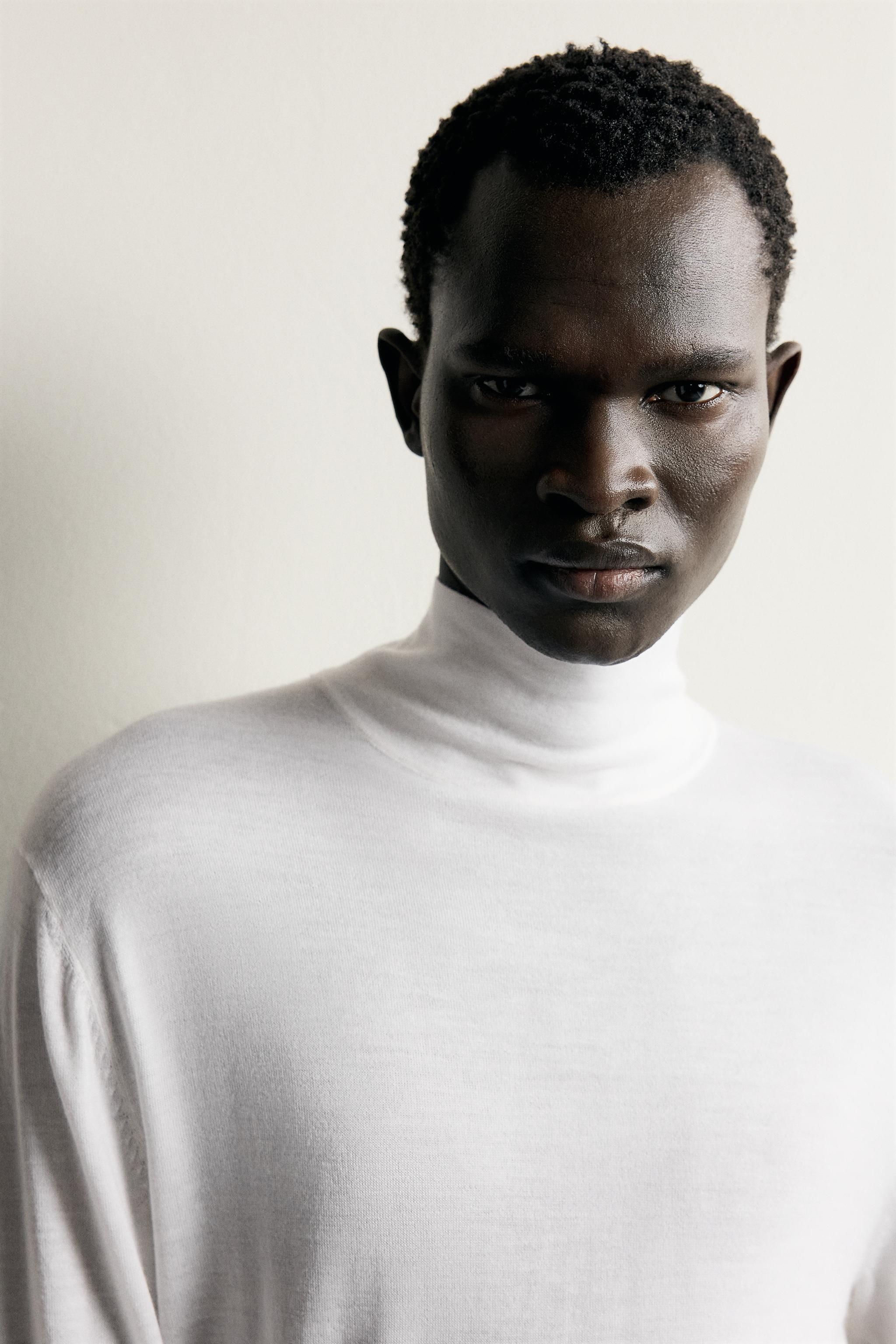 100% WOOL HIGH NECK SWEATER