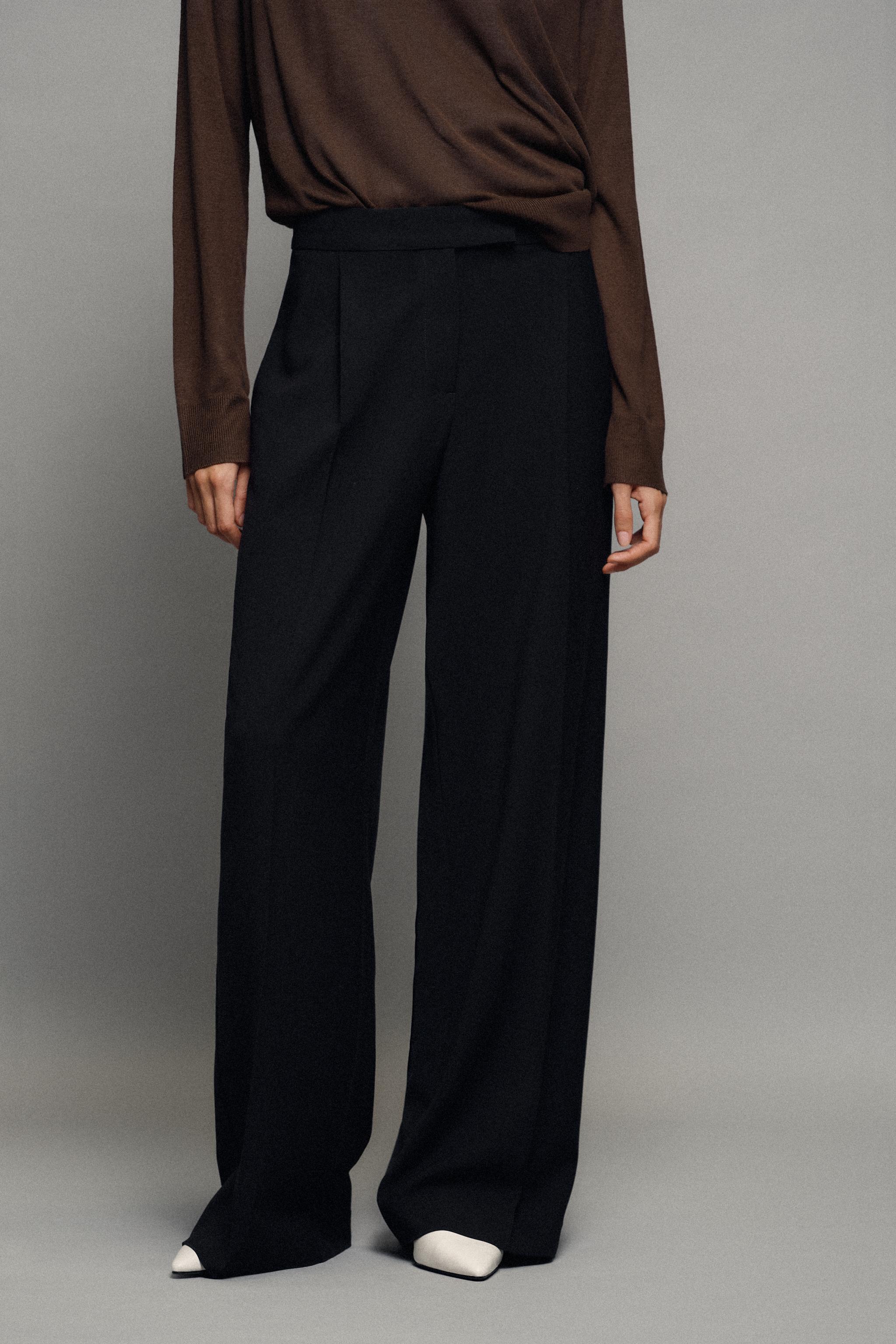 WIDE-LEG DARTED PANTS