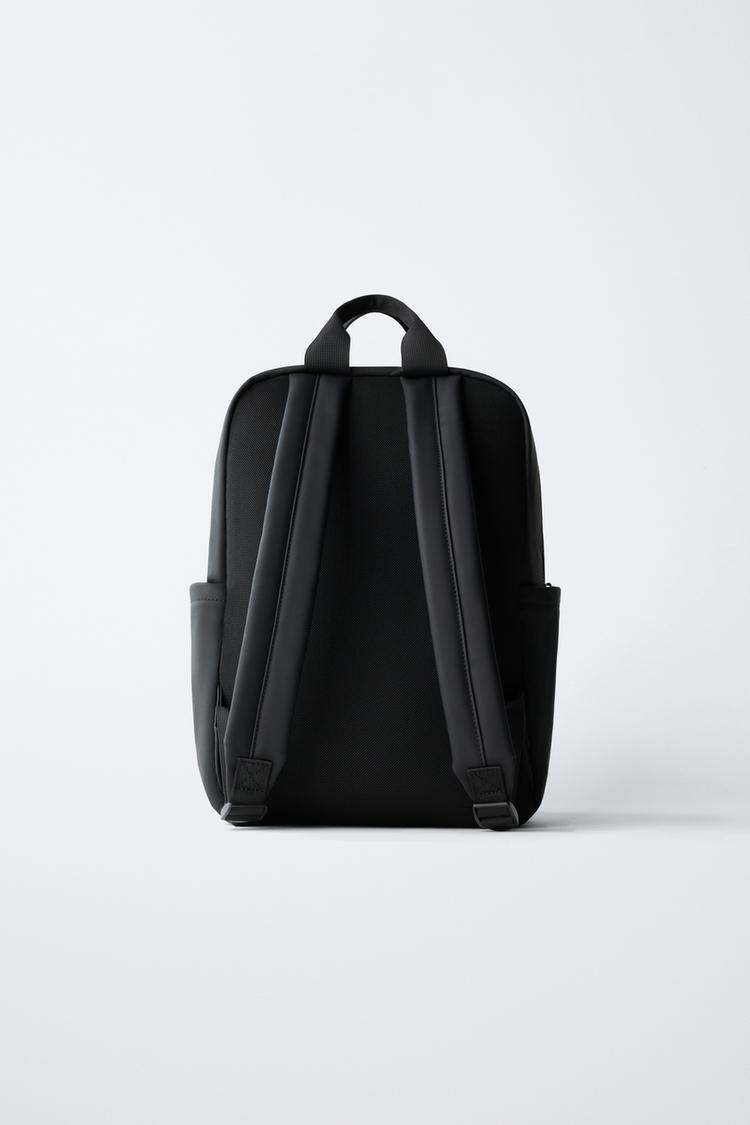 MOCHILA DE GOMA 5