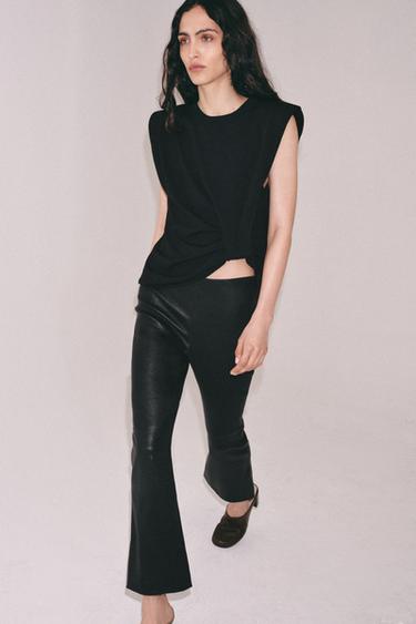 TOP PUNTO HOMBRERAS - Negro de Zara