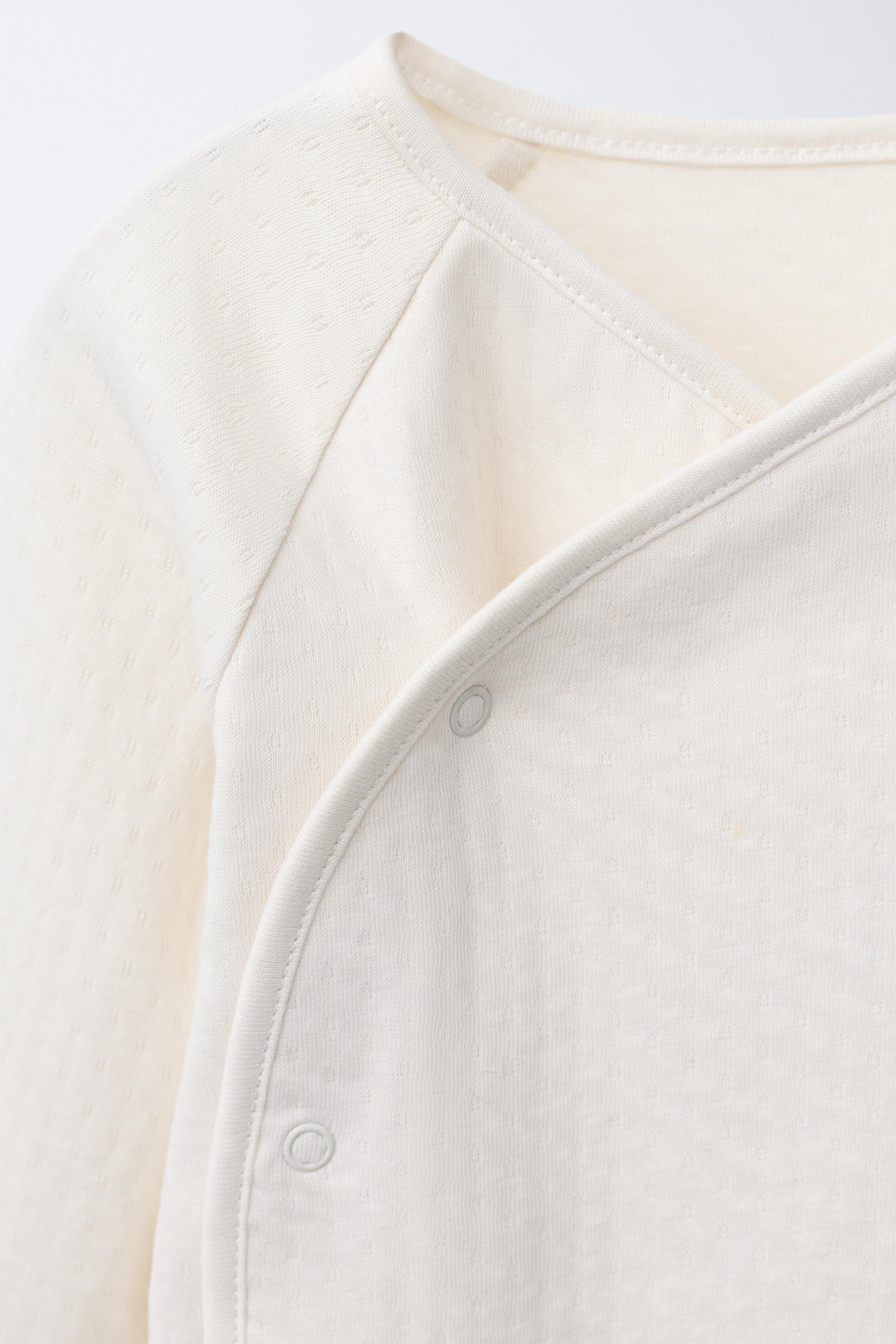 TEXTURED T-SHIRT AND LEGGINGS SET