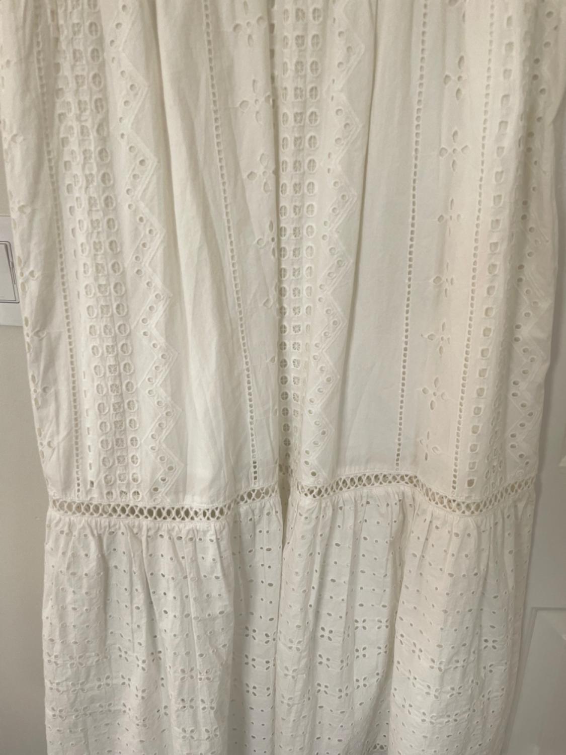 VESTIDO BORDADOS PERFORADOS - Image 6