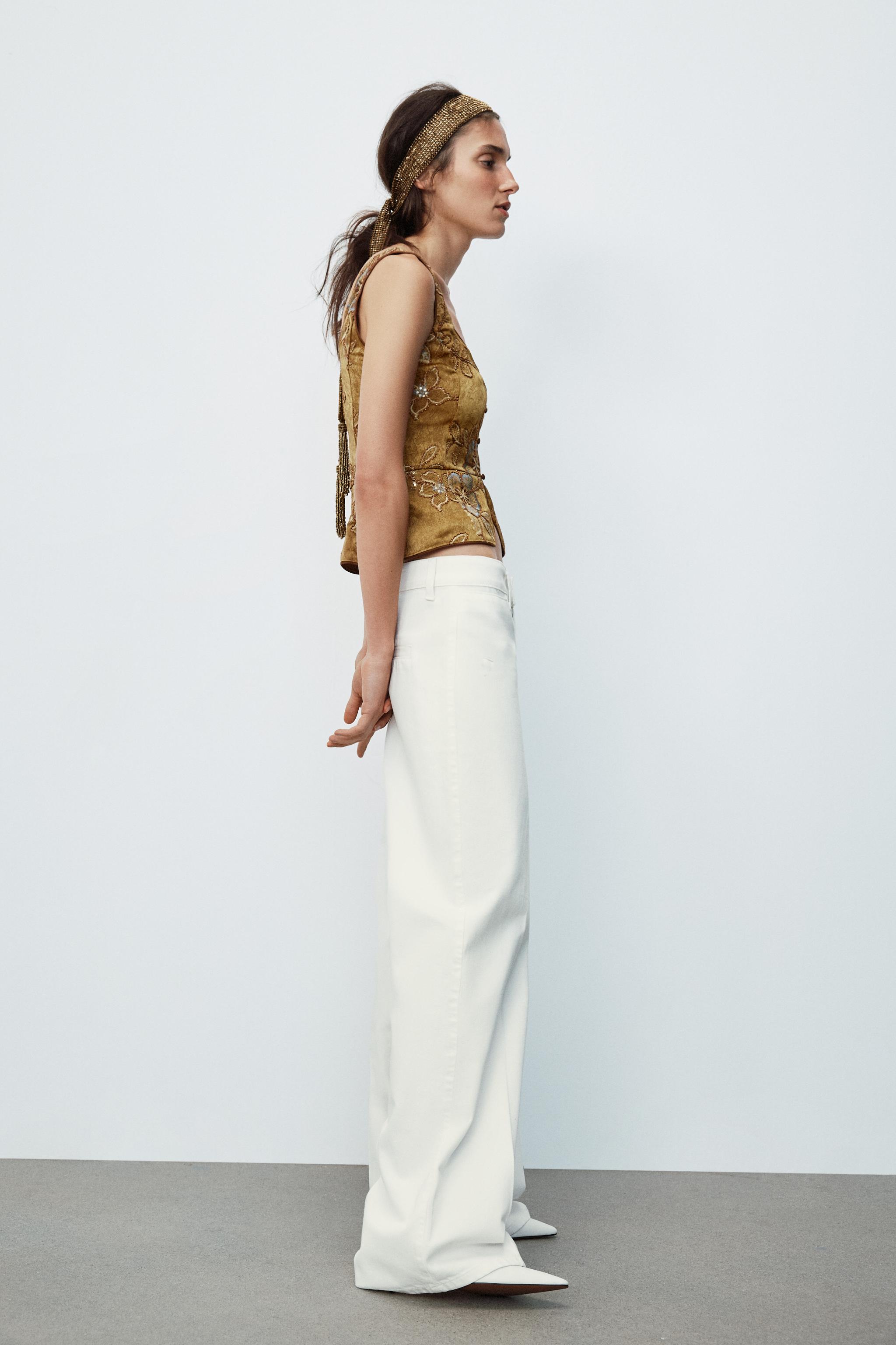 TOP GILET BRODÉ AVEC FANTAISIE