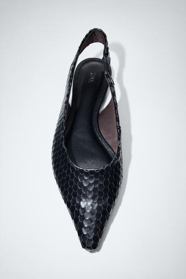 POINTED LEATHER BALLET FLATS - Black by Zara