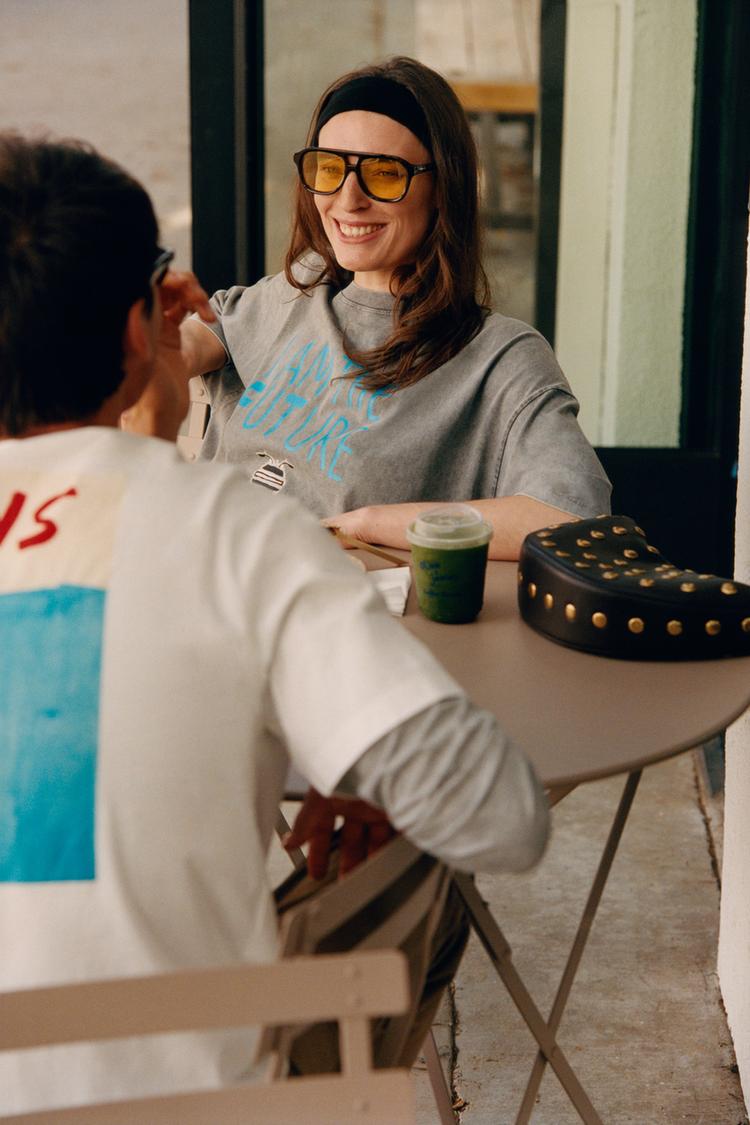 BACK TO THE FUTURE© UCS LLC AND AMBLIN X DYLAN´S T-SHIRT CLUB X ZARA İLLÜSTRASYONLU T-SHIRT