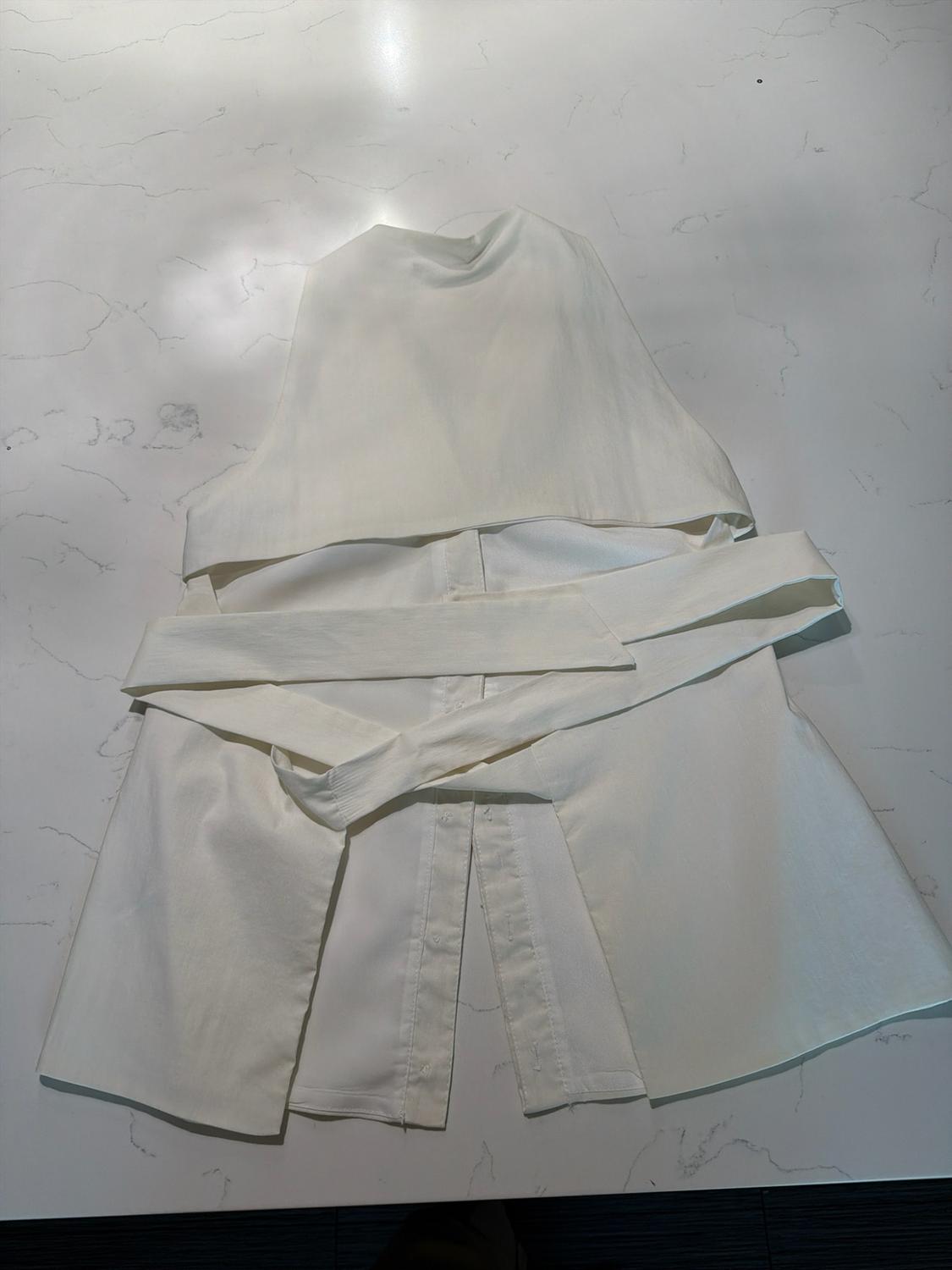 LINEN BLEND HALTER TOP - Image 2