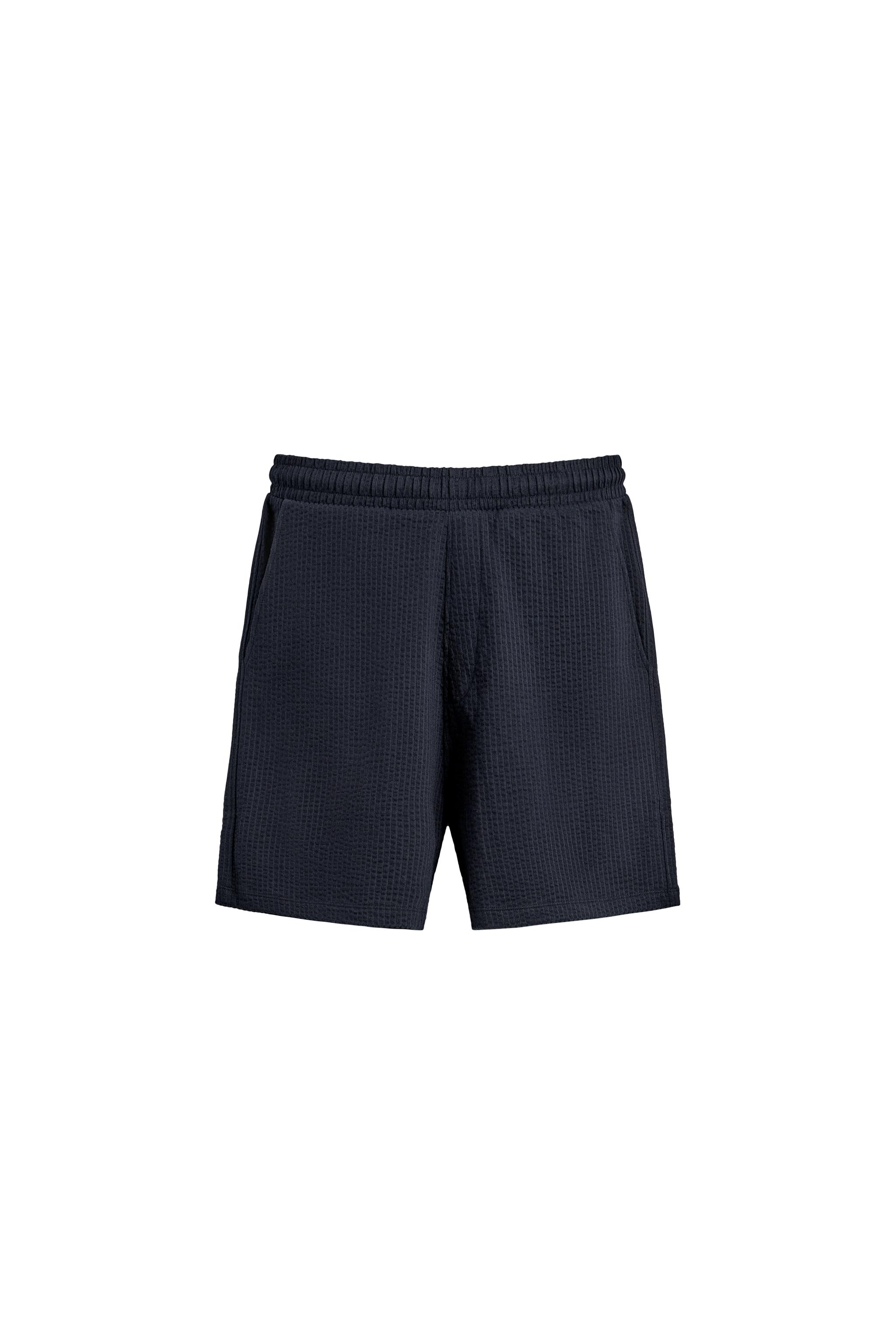 REGULAR FIT SEERSUCKER SHORTS - Ecru / Navy | ZARA United States