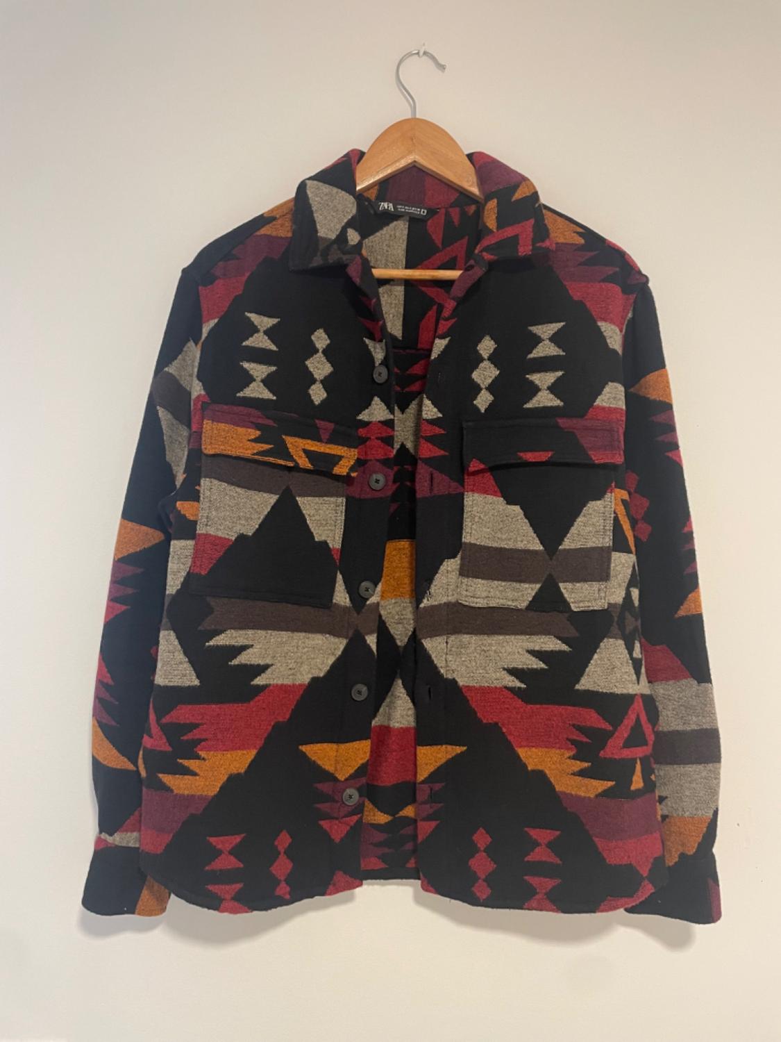GEOMETRIC JACQUARD OVERSHIRT