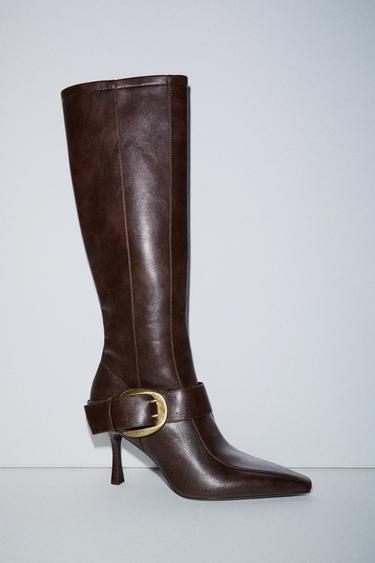 BOTA TACÓN HEBILLA METÁLICA - Marrón de Zara