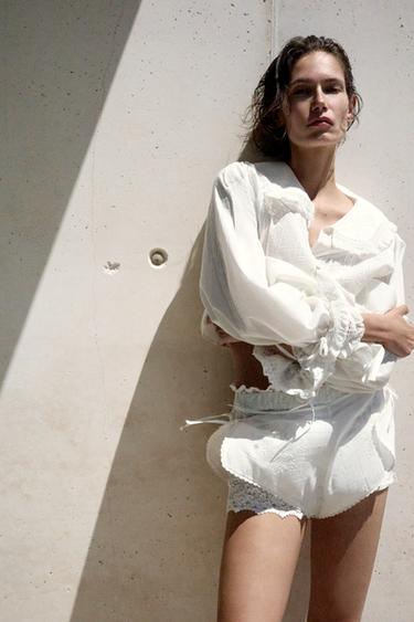 100% COTTON BLOUSE WITH LACE EMBROIDERY - Oyster-white by Zara