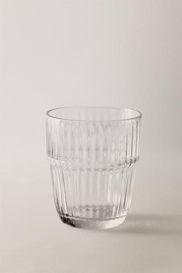 COPO DE VIDRO COM RELEVO - Transparente da Zara