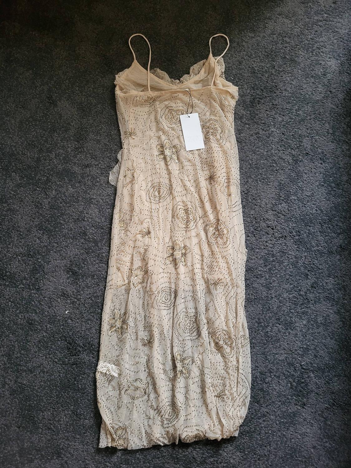 MIDI DRESS WITH RUFFLES AND SHIMMER - Image 6