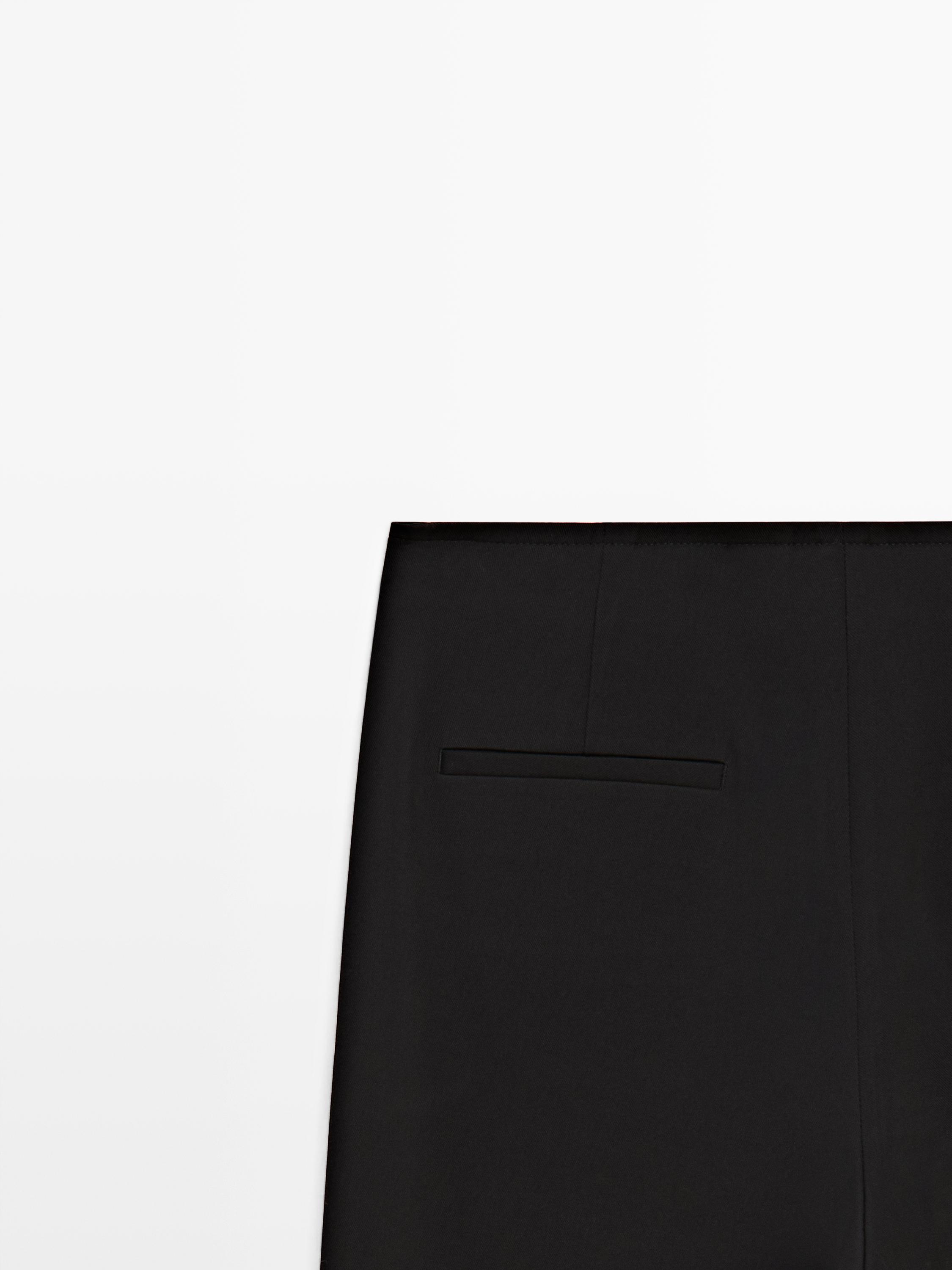 Capris with button details