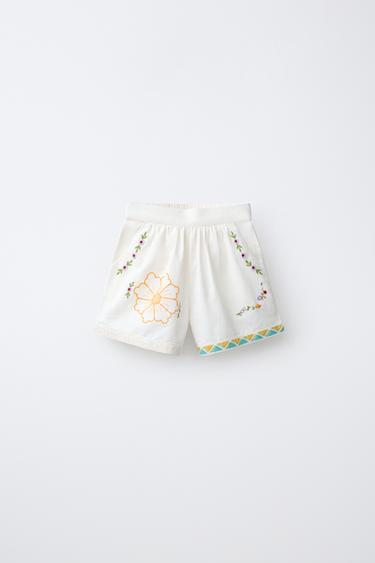 FLORAL EMBROIDERED BERMUDA SHORTS WITH COTTON AND LINEN - Ecru by Zara