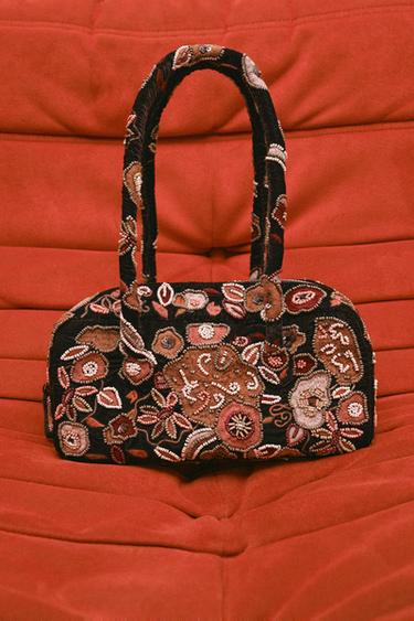 EMBROIDERED SHOULDER BAG - Multicoloured by Zara