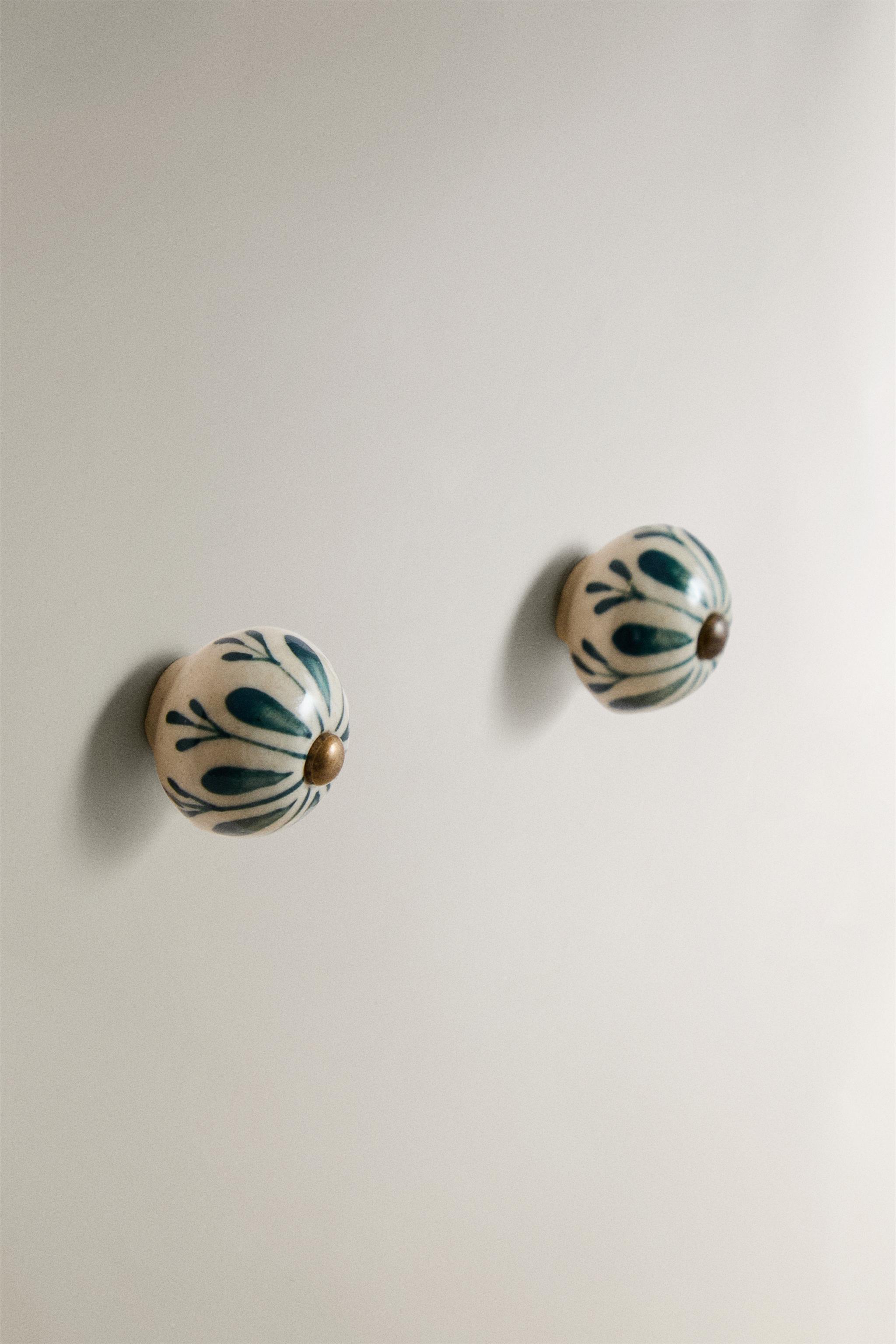 SET OF CERAMIC FLOWER KNOBS (SET OF 2) — Green