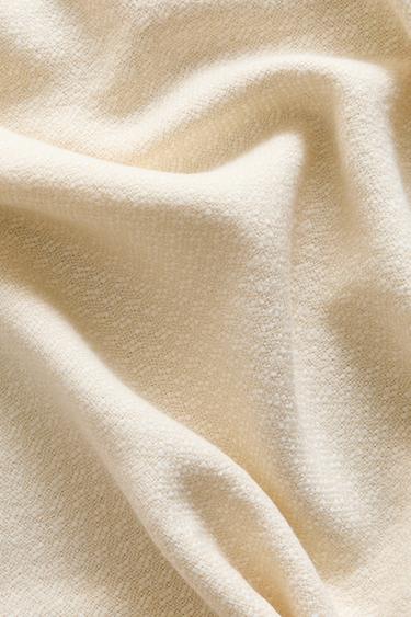 GEOMETRIC THROW - Light beige by Zara