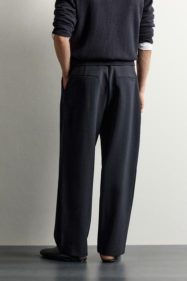 PANTALON COUPE DÉCONTRACTÉE À PLIS - rayures de Zara - Image 2