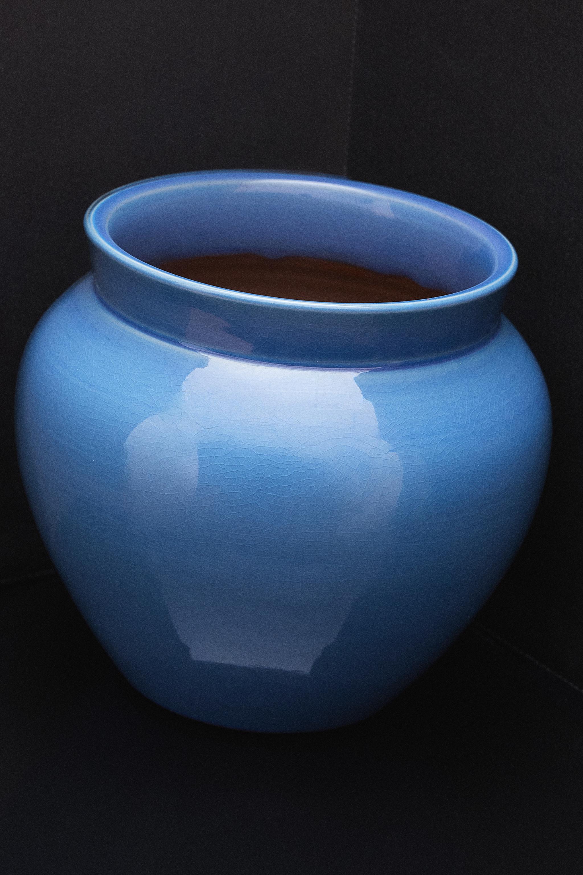ENAMELLED CERAMIC VASE — Blue / Indigo