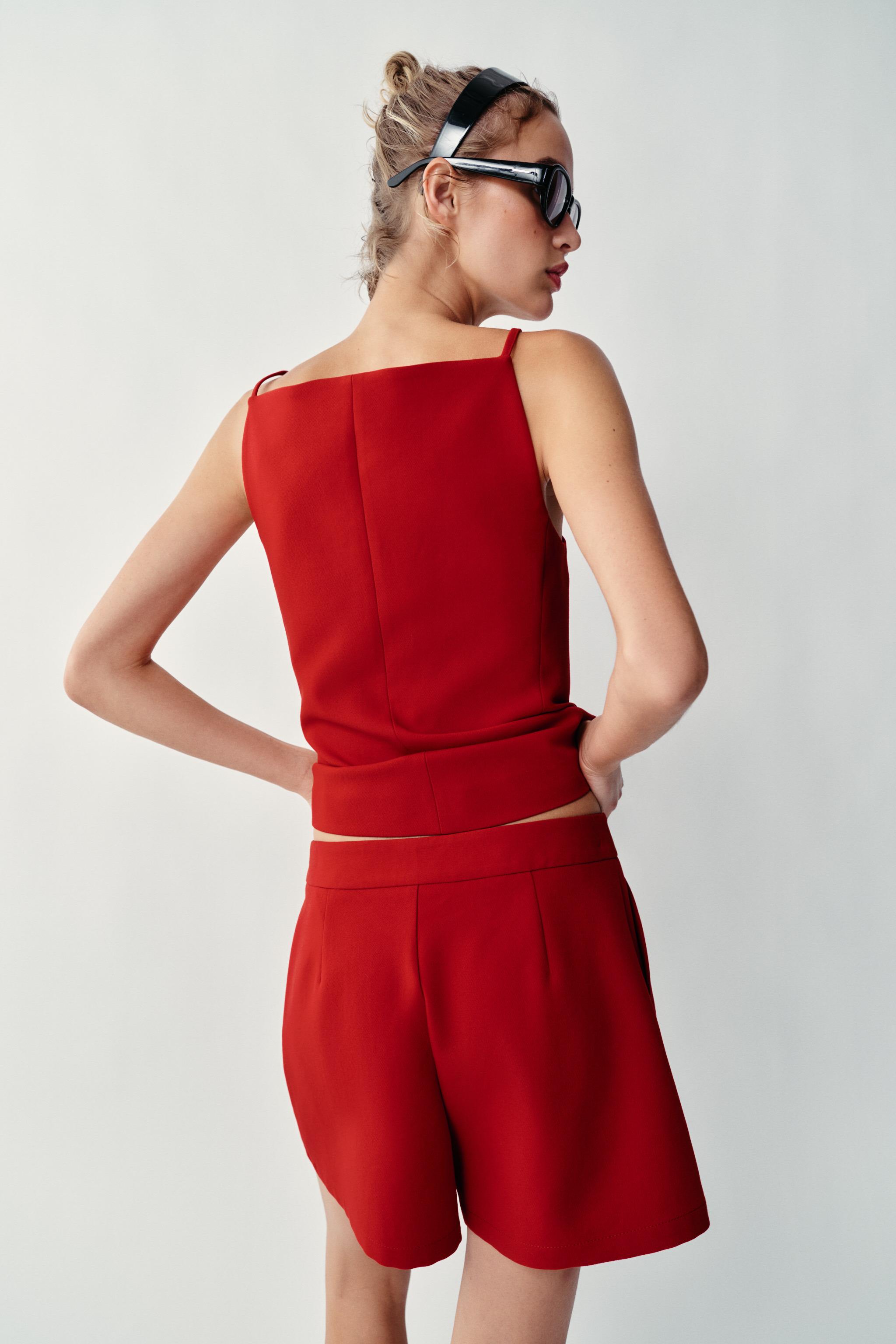 PLEATED SHORTS