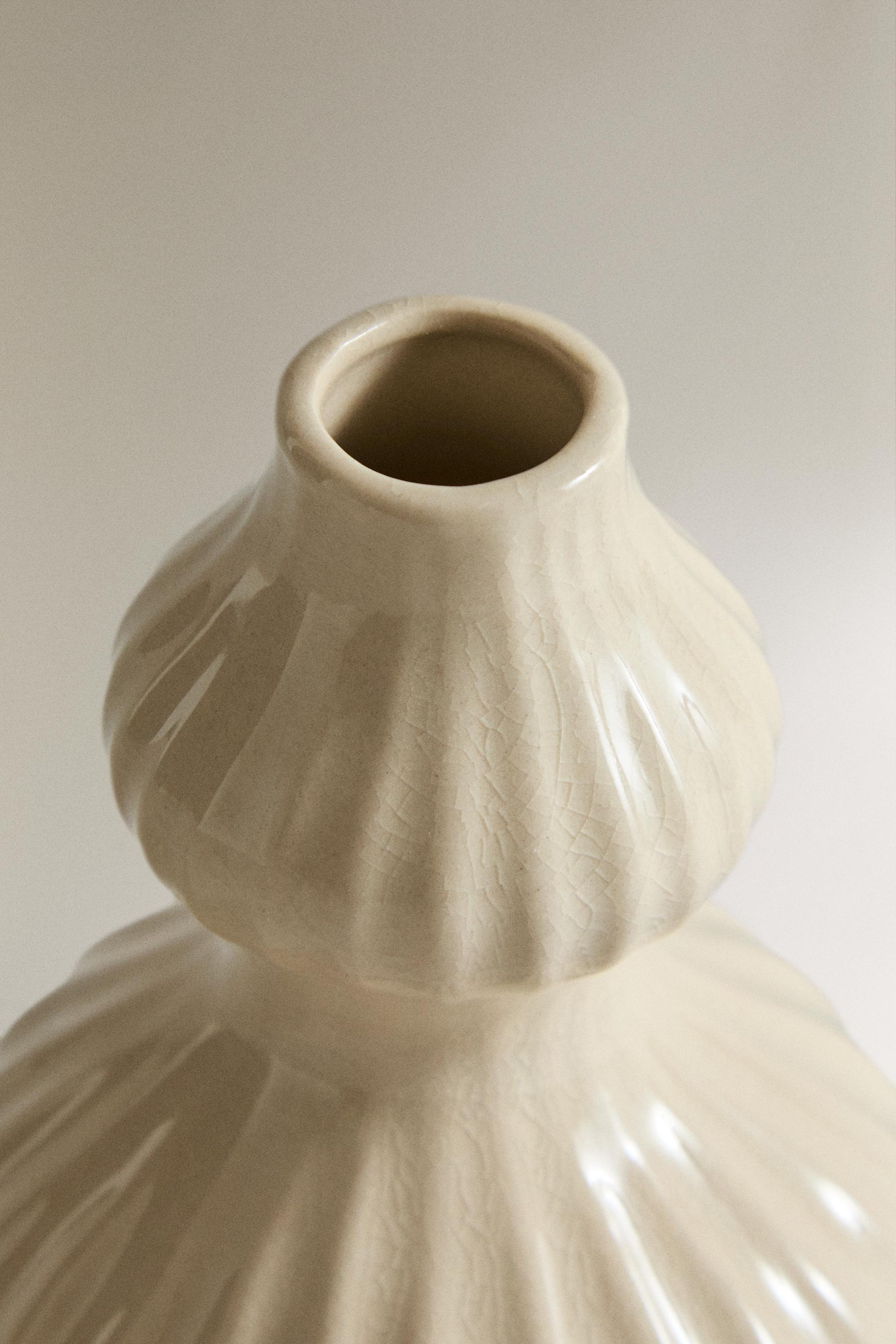 SMALL STRIPED GLAZED CERAMIC VASE — Cream
