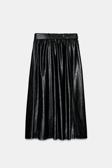 JUPE MI-LONGUE À SUPERPOSITION AVEC CEINTURE MATIÈRE SYNTHÉTIQUE - Noir de Zara - Image 6