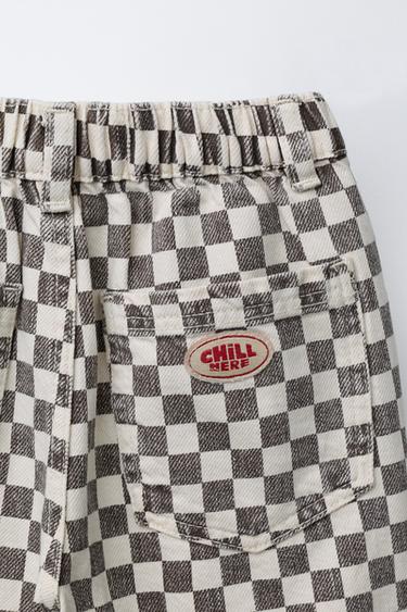 PANTALON BAGGY EN SERGÉ À CARREAUX DAMIER - Écru / Marron de Zara - Image 2