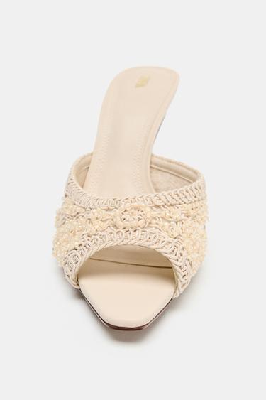 SANDALES À TALONS ET DÉCORS - Blanc écru de Zara - Image 2