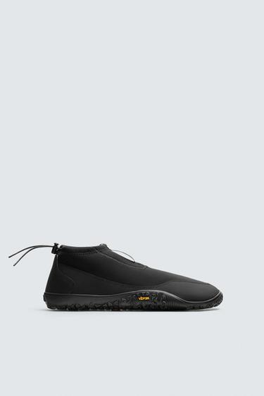 WATER SHOES X VIBRAM® - Black by Zara