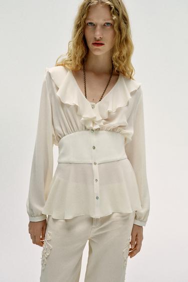 CAMISA CON VOLANTES Y CINTURA ENTALLADA - Crudo de Zara