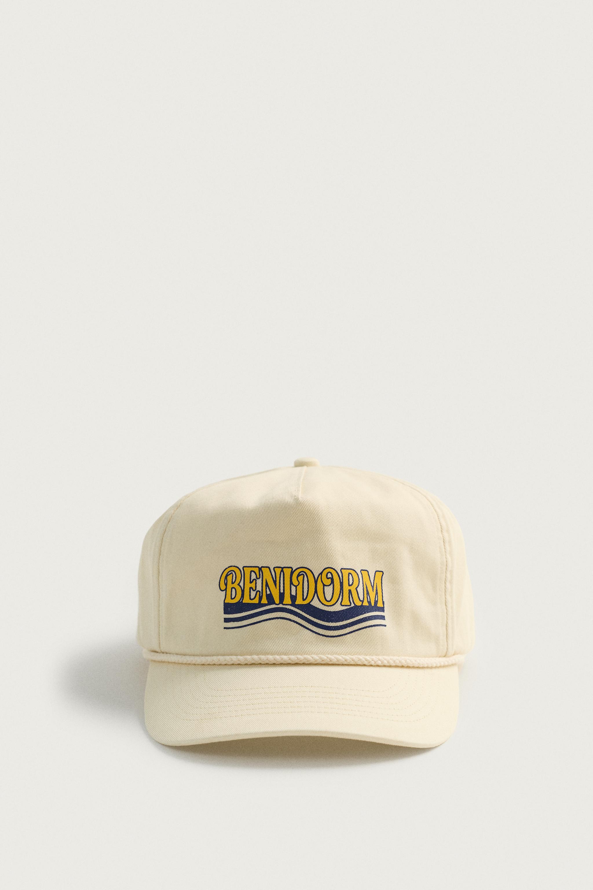BENIDORM CAP ©MARTIN PARR @ DMB