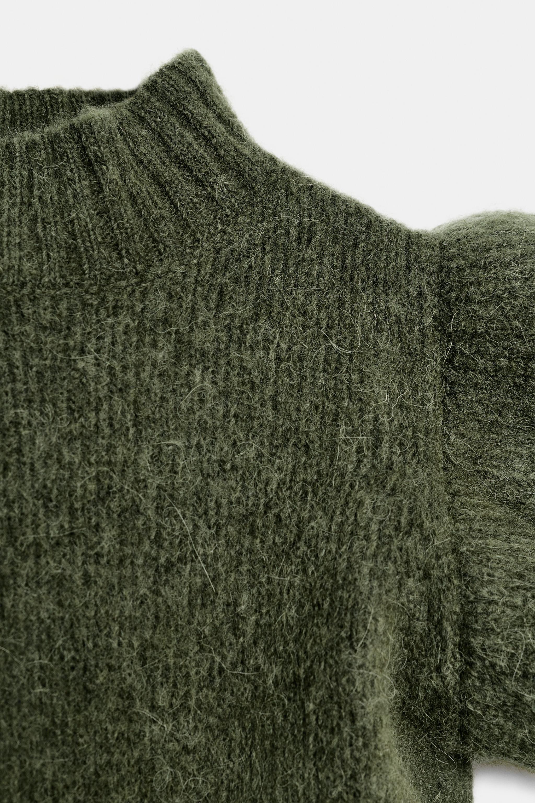 WOOL VEST WITH RUFFLES