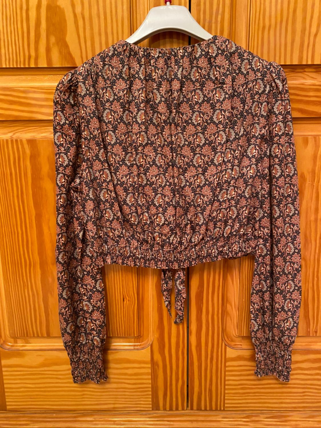 PRINTED BLOUSE WITH KNOT - Image 3