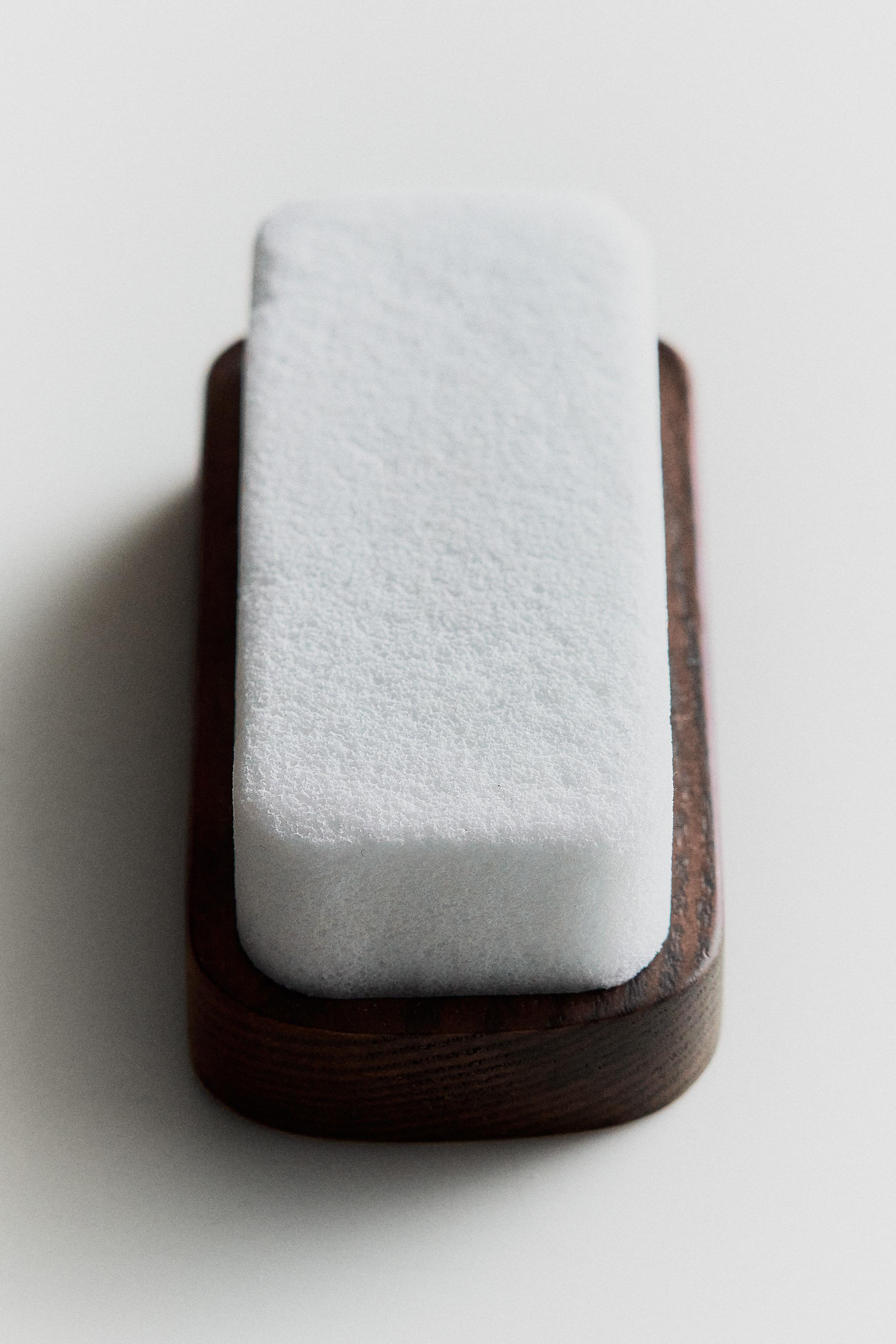 KNITWEAR PILLING STONE