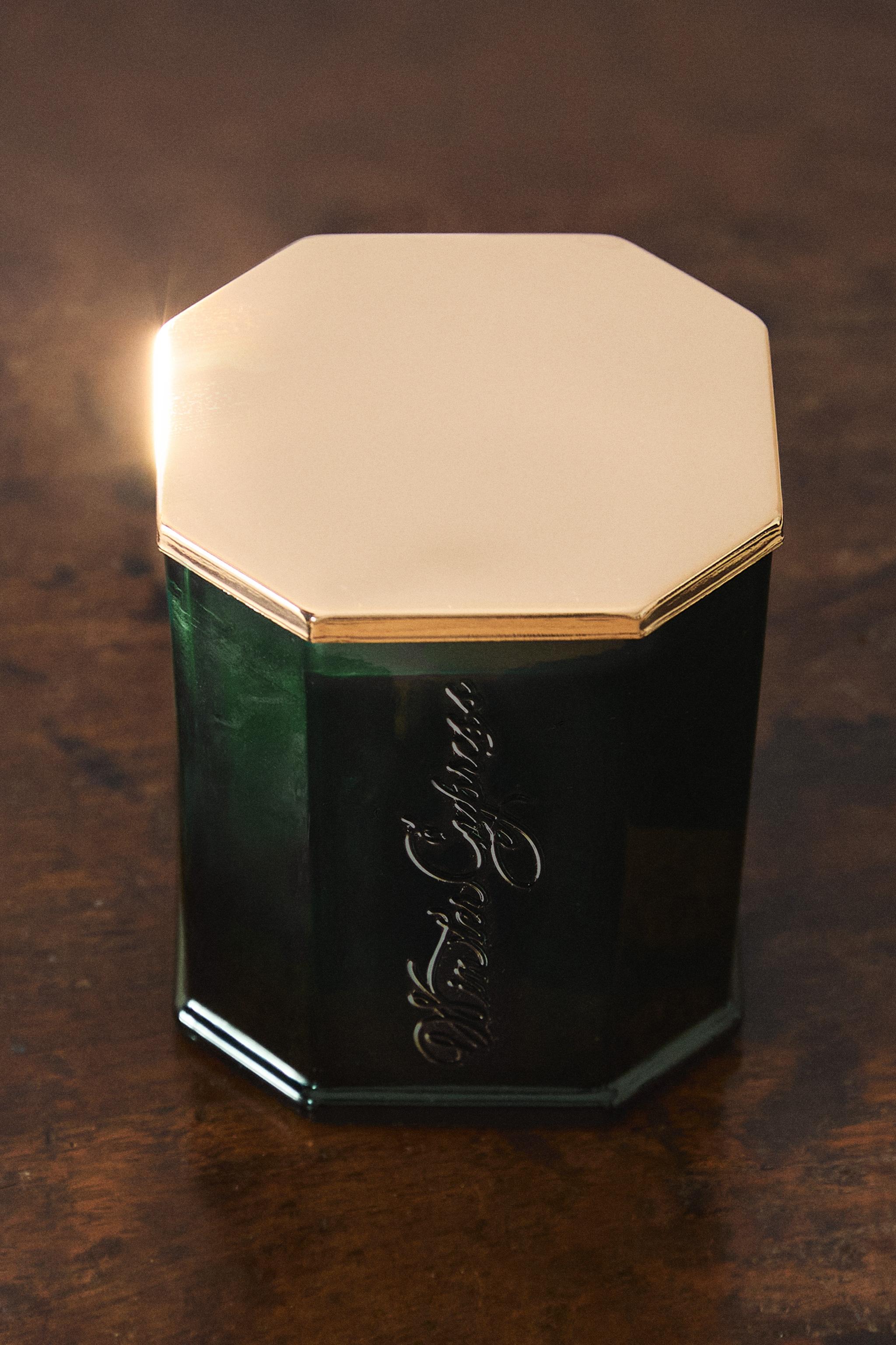 G) WINTER CYPRESS SCENTED CANDLE