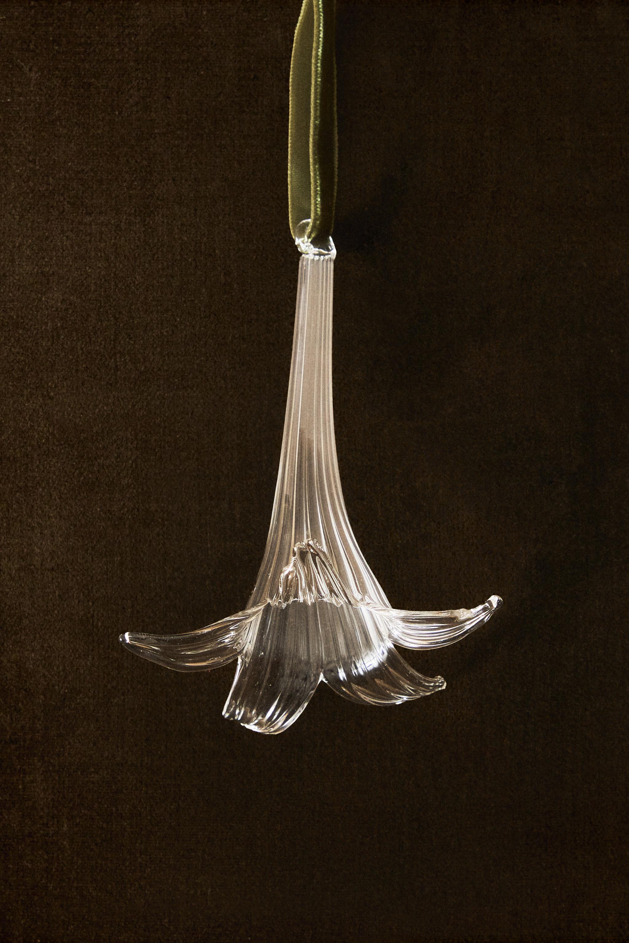 FLORAL GLASS CHRISTMAS TREE ORNAMENT
