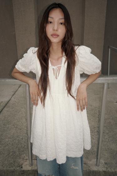 VESTIDO JACQUARD VOLUMEN - Crudo de Zara