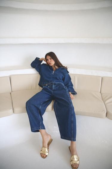 SANDALIA PLANA PIEL CRUZADA - Oro de Zara - Imagen 0