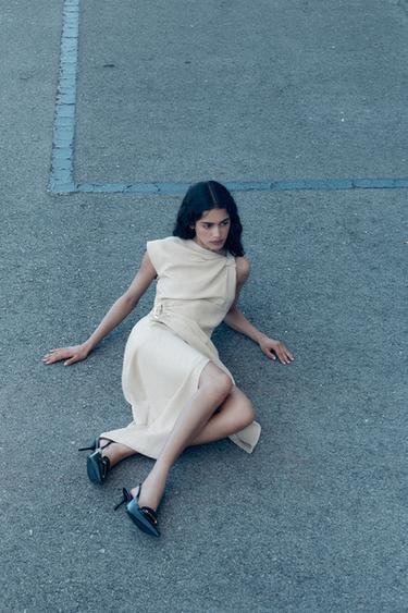VESTIDO MIDI ASSIMÉTRICO - Bege-claro da Zara - Imagem 0
