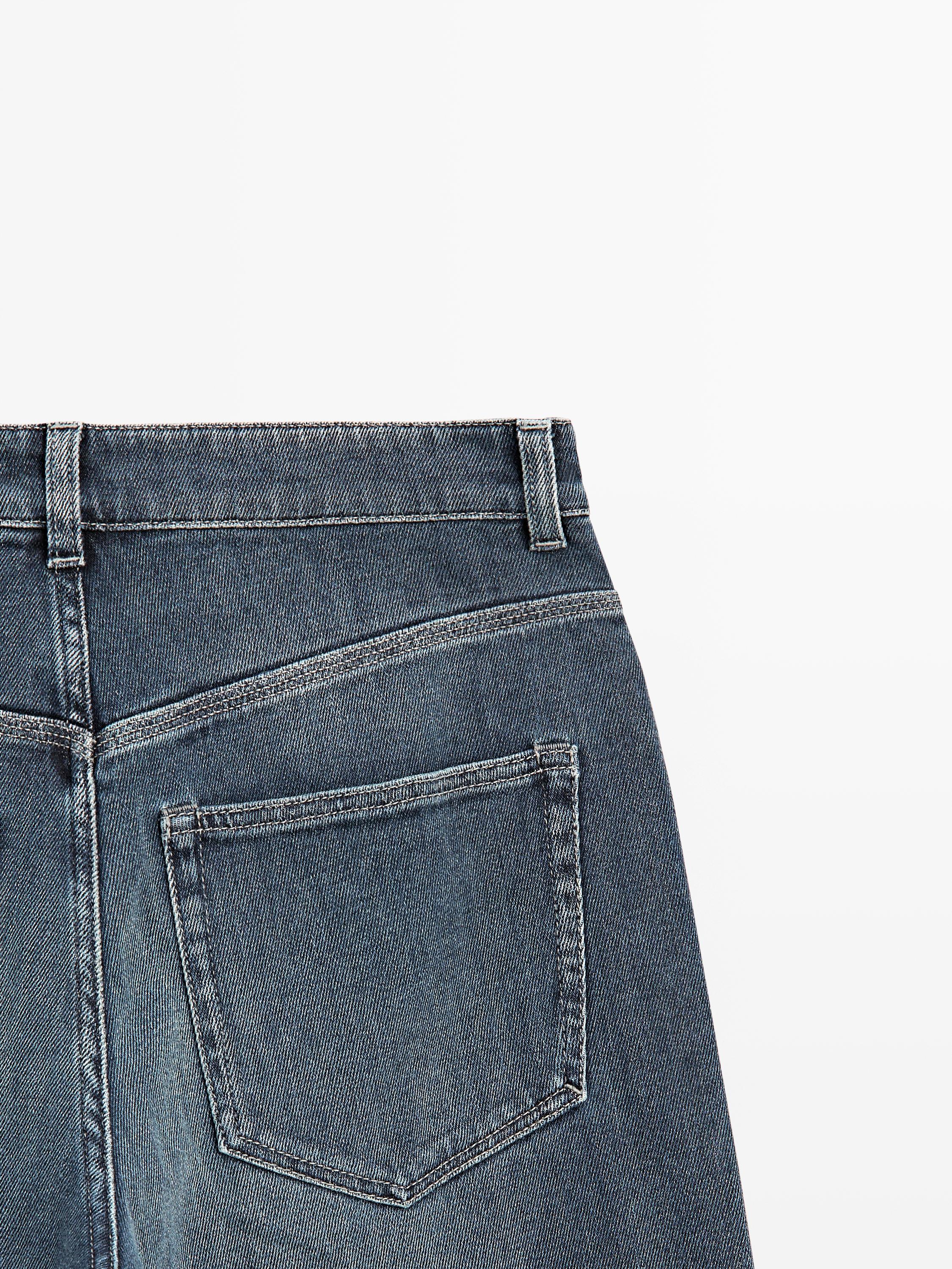 Relaxed fit mid-rise jeans