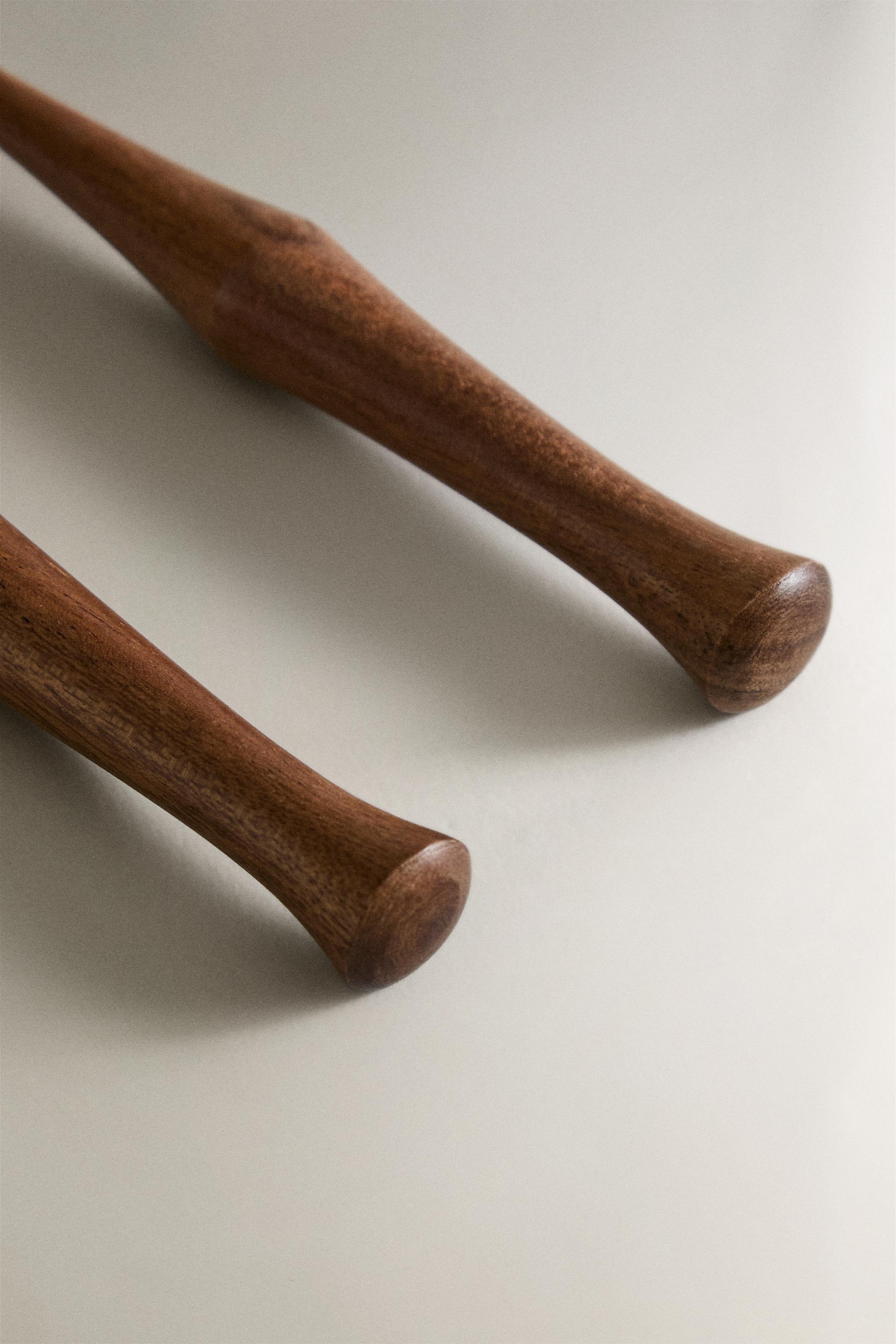 STEEL AND WOOD SALAD CUTLERY SET (SET OF 2)