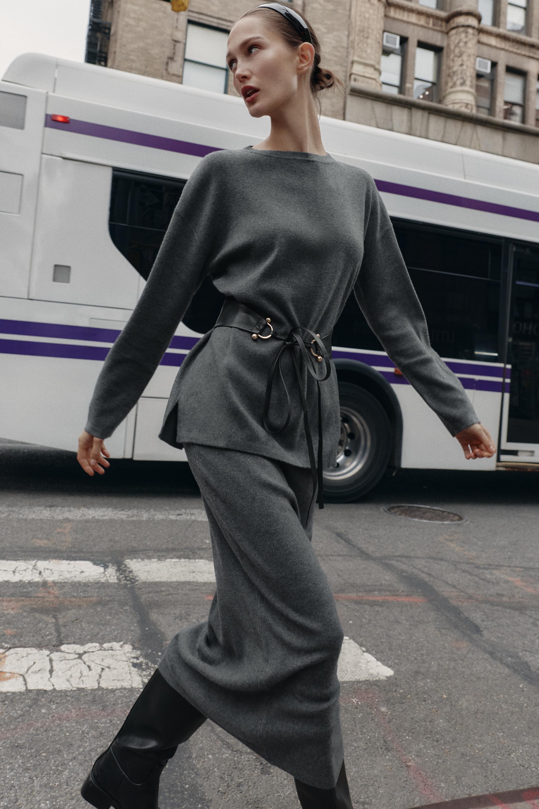 PULL EN MAILLE LISSE AU TOUCHER DOUX