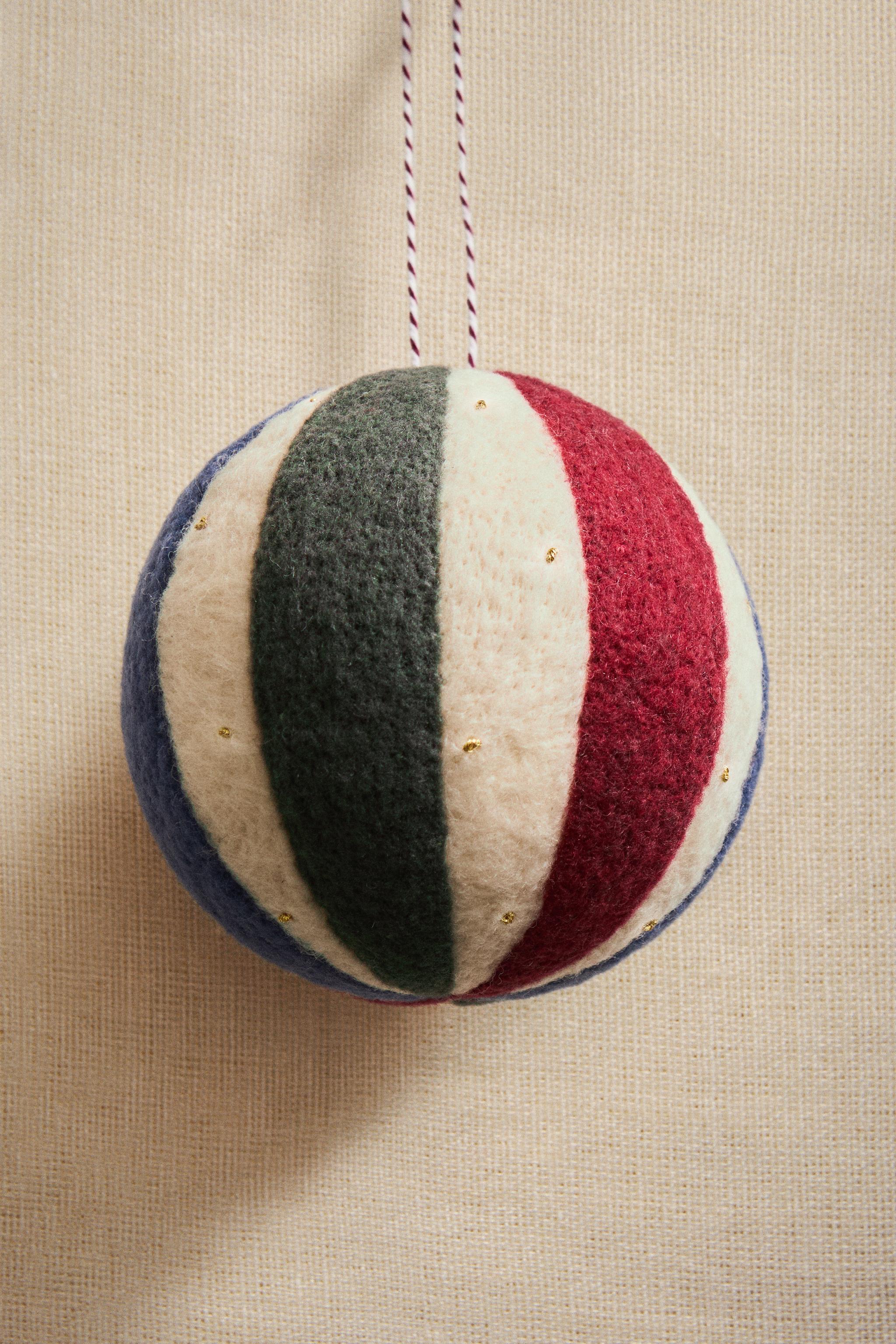 MULTICOLORED FELT BALL CHRISTMAS TREE ORNAMENT