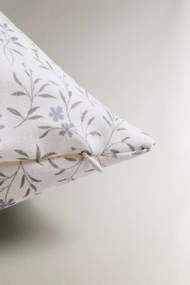 HOUSSE DE COUSSIN MINI-FLEURS - Écru de Zara - Image 4