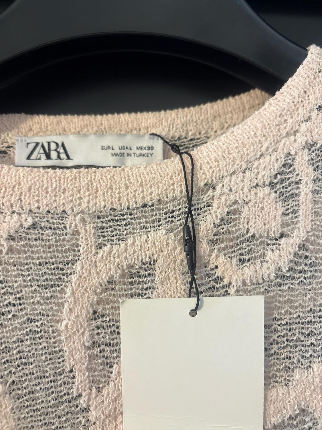 TEXTURED FLORAL KNIT TOP - Image 2