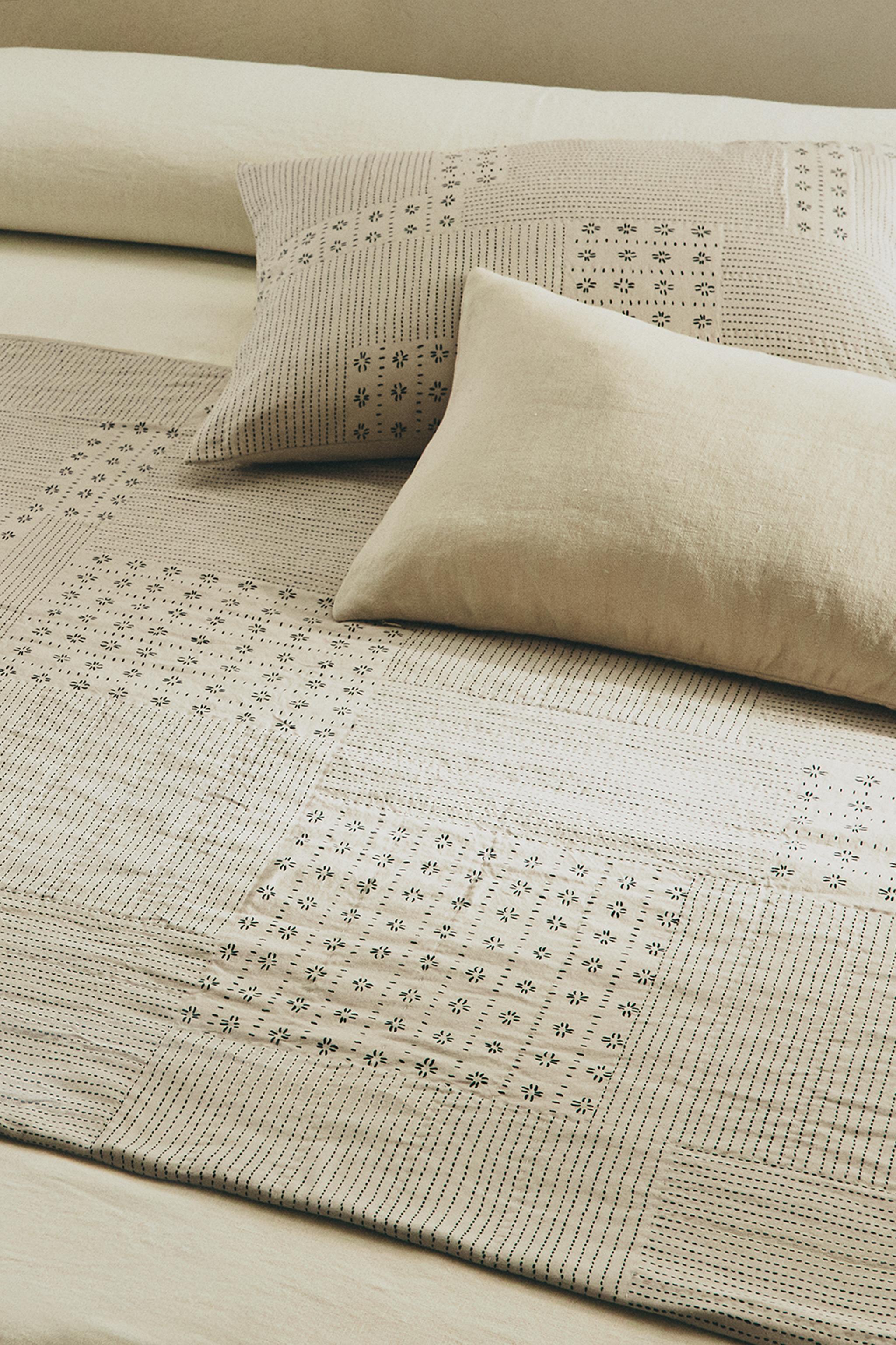 ZARA HOME リネン ベッドカバーと枕カバー2枚セット - メルカリ