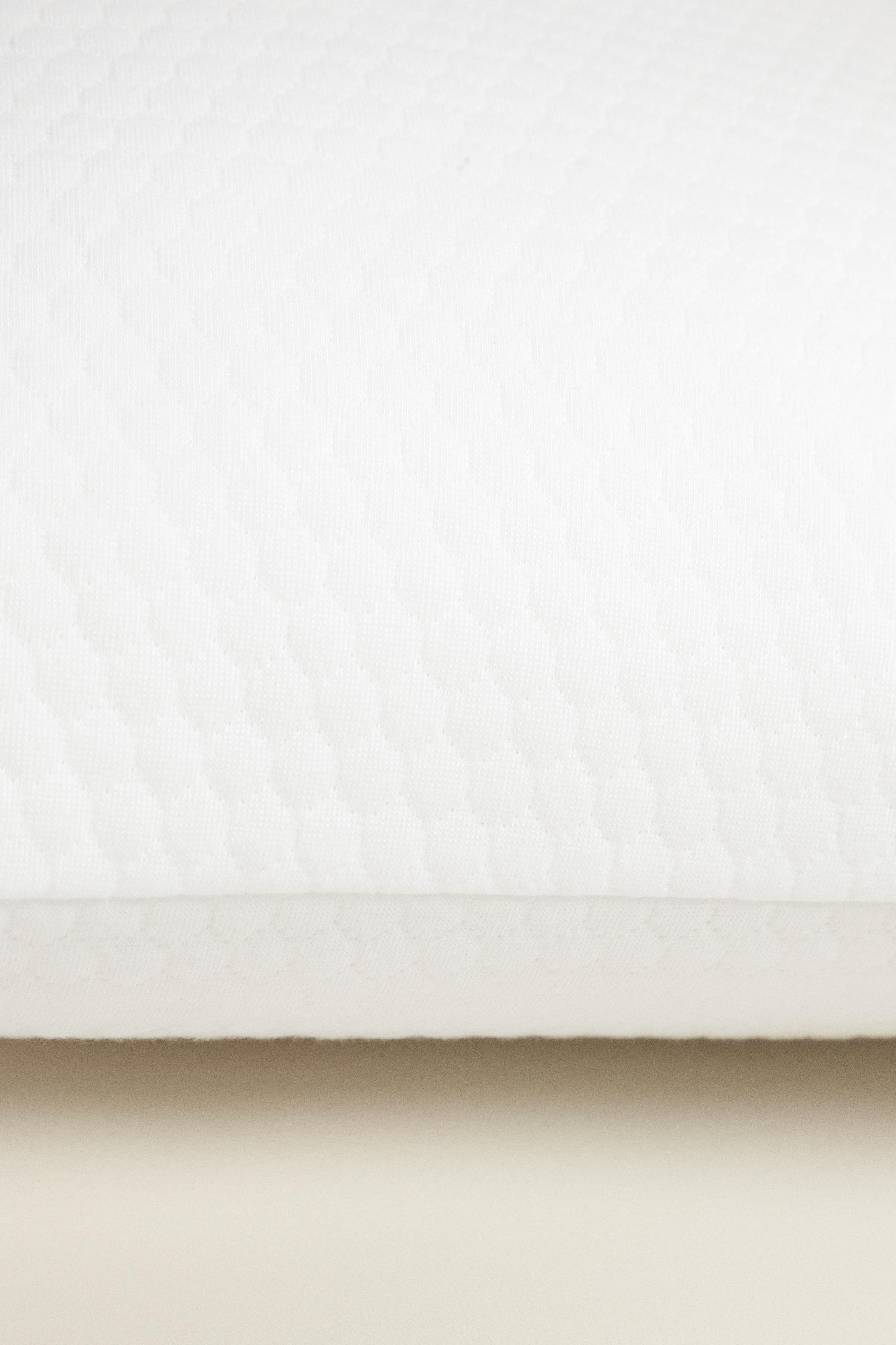 Zara MEMORY FOAM FLAKES PILLOW — фото 5
