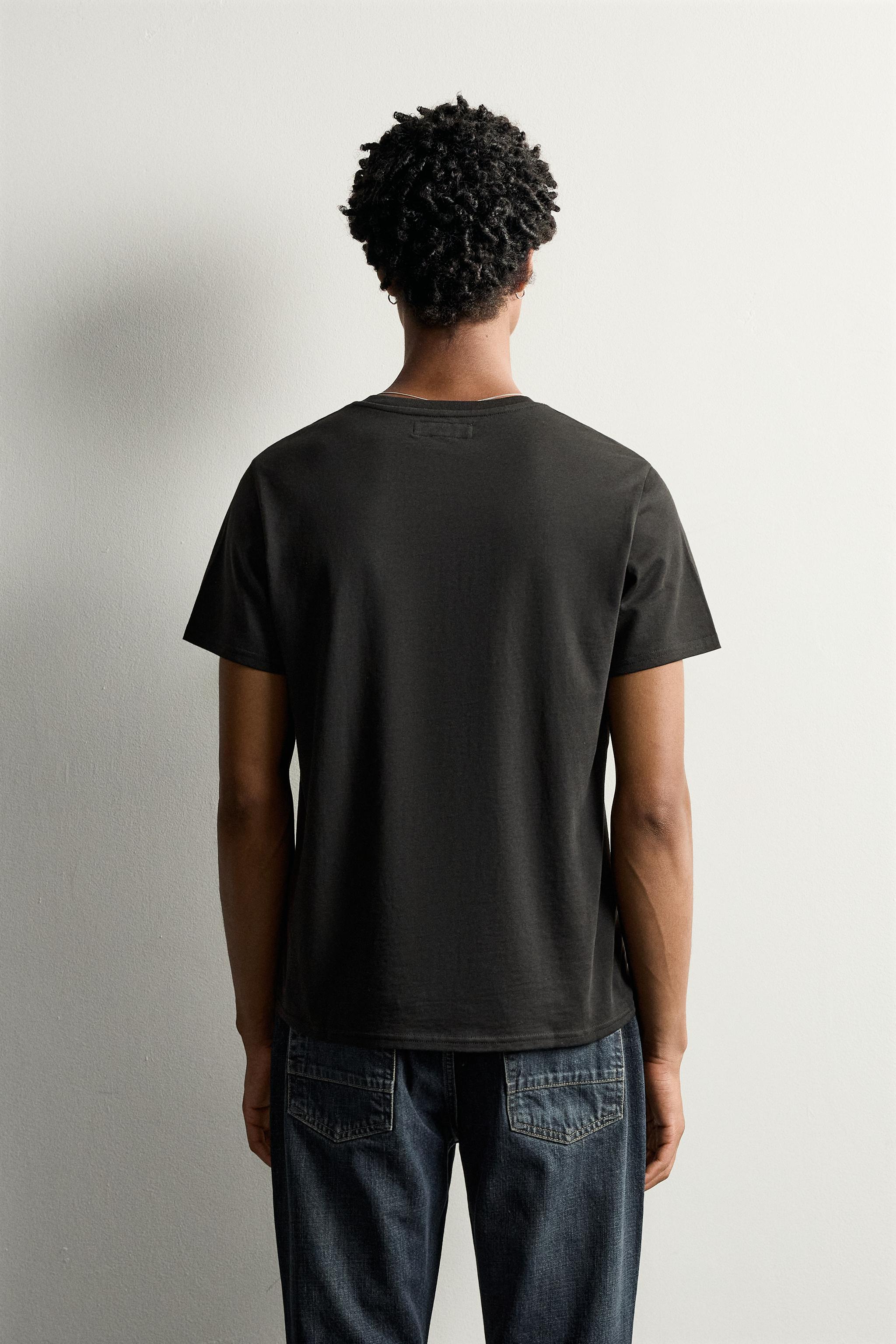 SLIM FIT V-NECK T-SHIRT