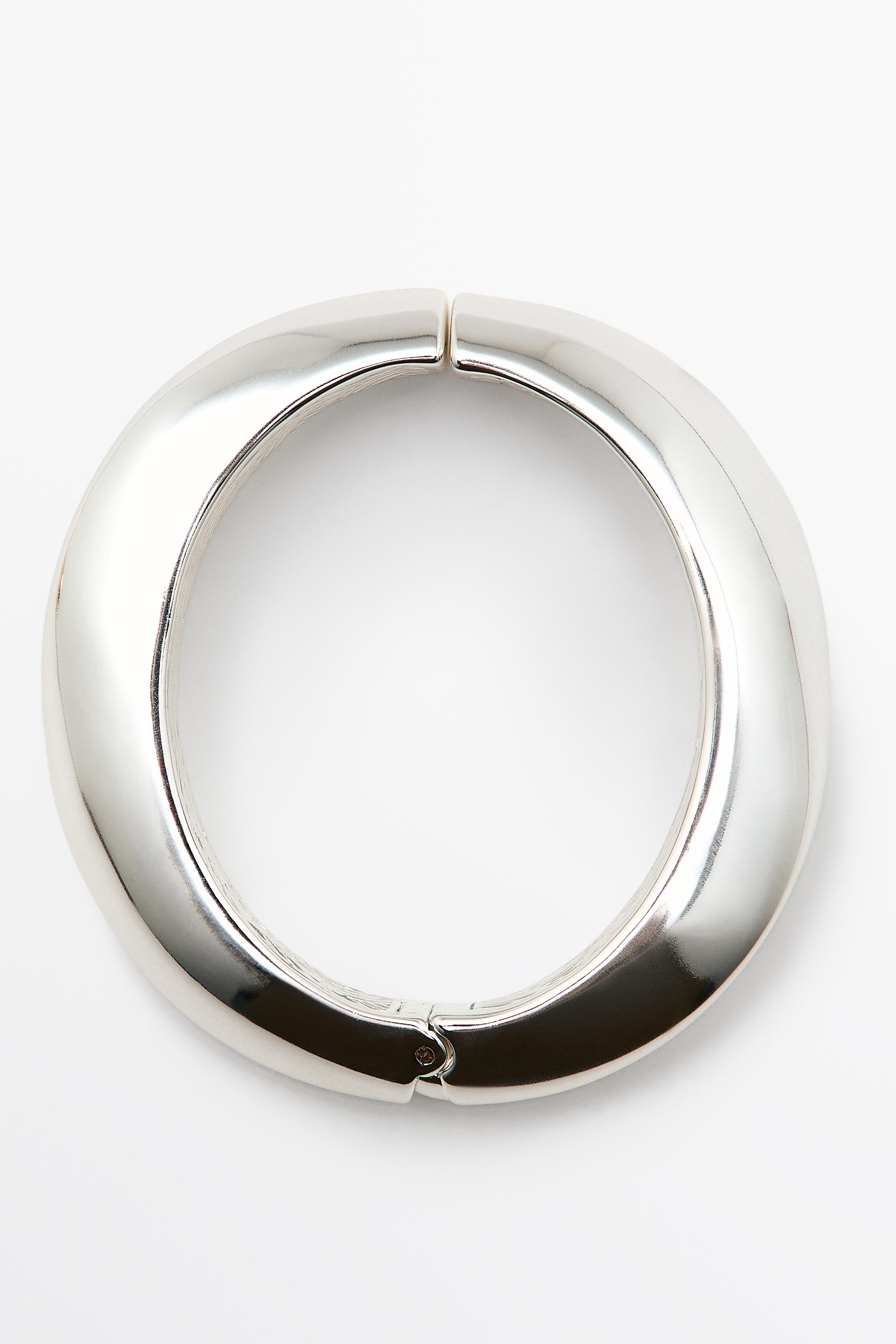 Smooth hinged bracelet