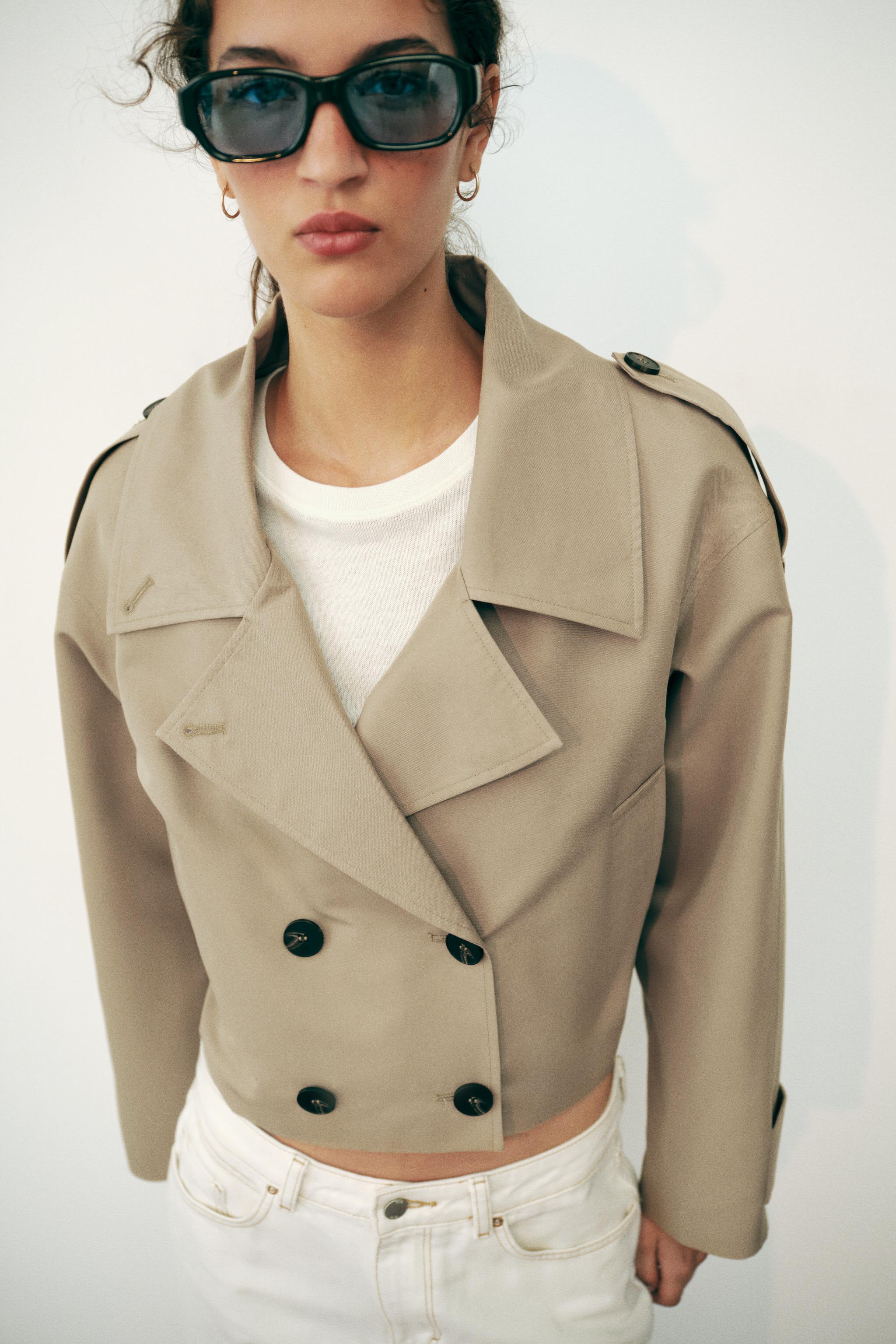 Женские куртки Zara SHORT DOUBLE-BREASTED TRENCH JACKET — фото 2